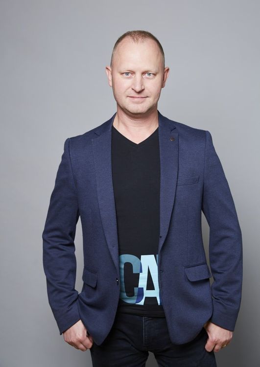 Роман Камардін